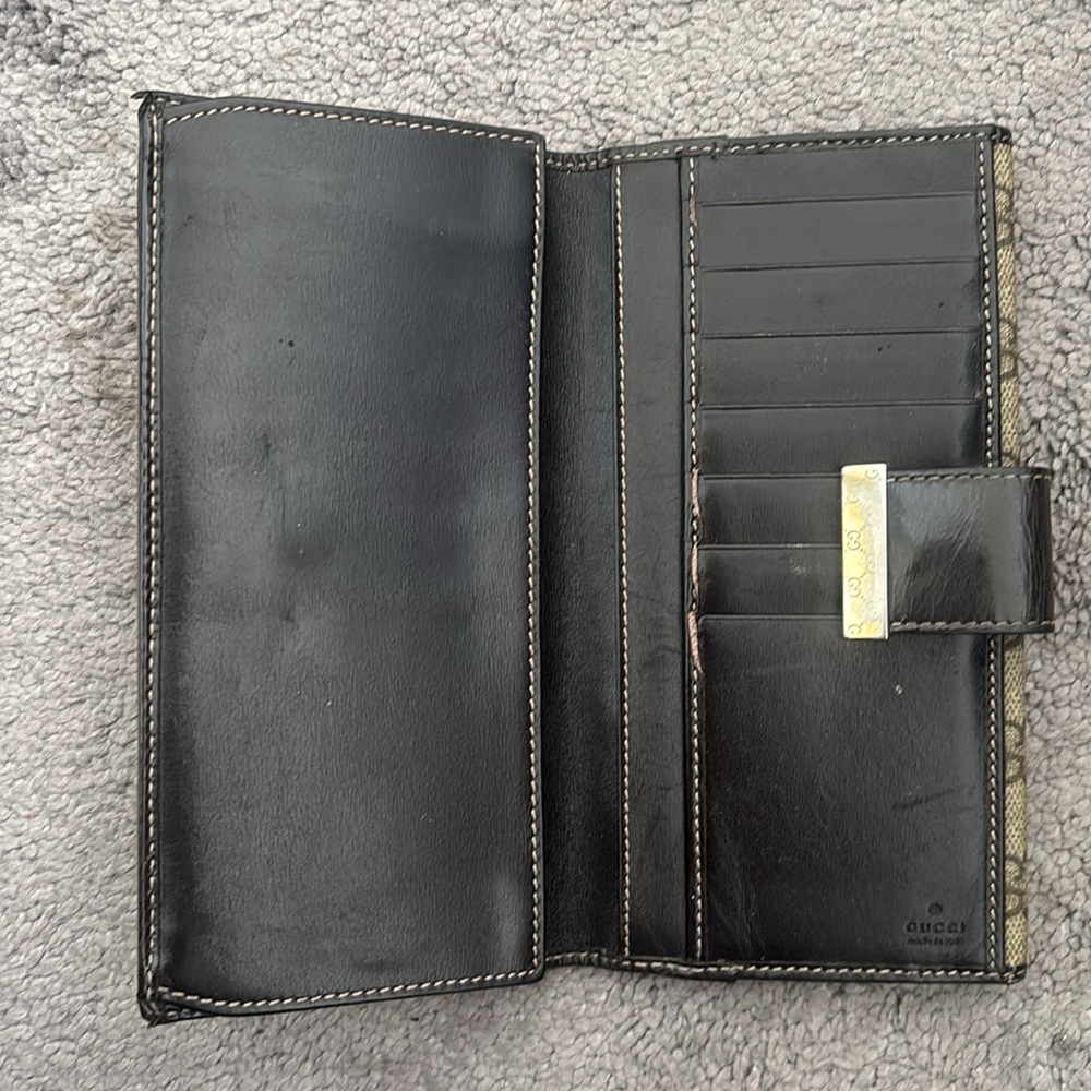 Old well loved GUCCI WALLET MONOGRAM - Picture 2 of 6